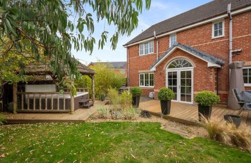 Rosewell Casa | Mistwood Manor