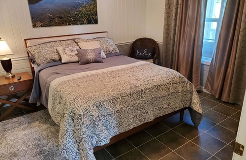 Pikeville Cama Y Desayuno | Misty Morn Suite in Cascade Inn at Fall Creek Falls