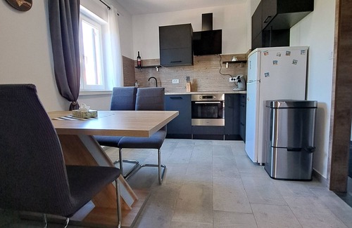 Municipality of Omisalj Villa | mit dem Pool