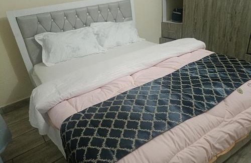 Bamburi Cama Y Desayuno | MJ BRACHA Holiday Vacation Home