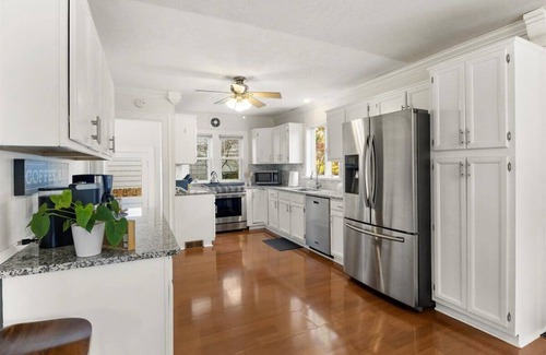 West Irondequoit Casa | MM Properties: West Irondequoit Gem