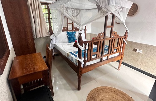 Pongwe Complejo | Moayana Liora