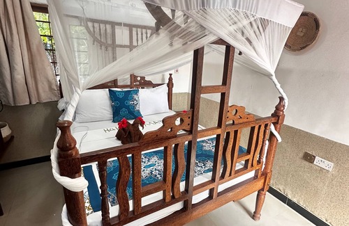 Pongwe Complejo | Moayana Liora