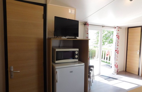 Saint-Denis-du-Maine Cabaña | Rural-Familiar-Baño privado con ducha-Vista al Lago