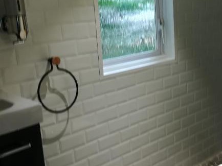 Fuilla Otro | MOBIL HOME à l'ombre du train jaune