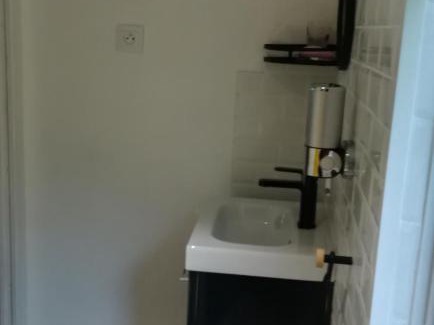 Fuilla Otro | MOBIL HOME à l'ombre du train jaune