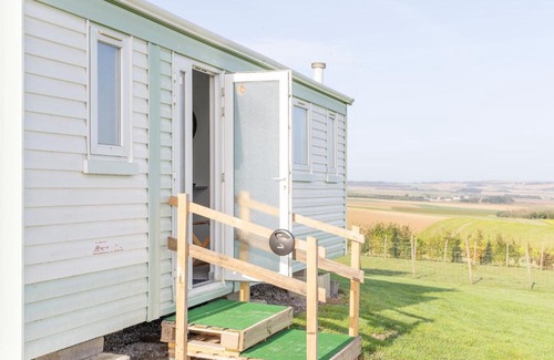 Fiennes Otro | Mobil Home à la Ferme