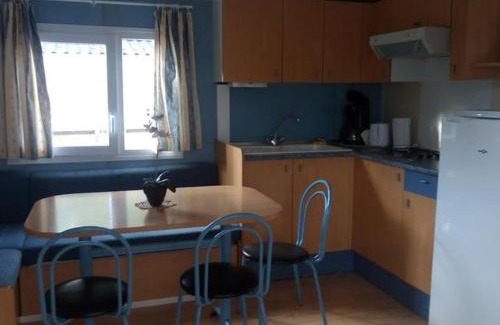 Massillargues-Attuech Otro | Mobil-home avec terrasse à Anduze - 3 chambres pour 6 personnes - API-1-52-471