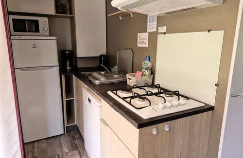 Pressignac Casa | Mobil-home Limousin Premium 32m2 (3 rooms -6pers) + überdachte Terrasse + TV + Geschirrspüler +Chiliennes 6 Personen