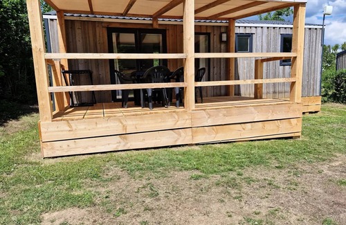 Pressignac Casa | Mobil-home Limousin Premium 32m2 (3 rooms -6pers) + überdachte Terrasse + TV + Geschirrspüler +Chiliennes 6 Personen