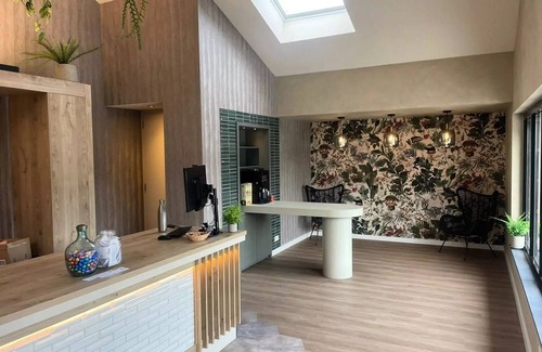 Kaatsheuvel Casa | Mobile-home | Comfort | 2 Bedrooms | 4 persons | Raised terrace
