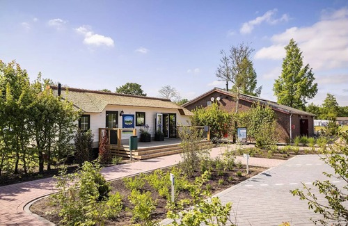 Kaatsheuvel Casa | Mobile-home | Comfort | 2 Bedrooms | 4 persons | Raised terrace