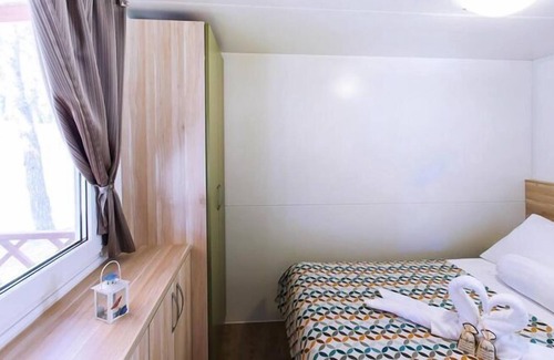 Biograd na Moru Casa | Mobile homes in Camp Soline at Biograd, with sand- and pebble beach