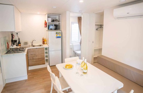Torre Rinalda Casa | Mobilehome with air conditioning, terrace and pool