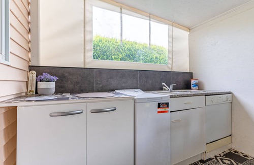 Gujan-Mestras Alquiler De RV | "Mobilhome Bord De Mer Gujan Mestras" con piscina compartida, terraza privada y aire acondicionado