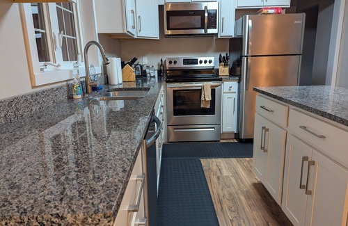 Brunswick Apartamento | Modern 1-bedroom apartment in beautiful Brunswick, Maine