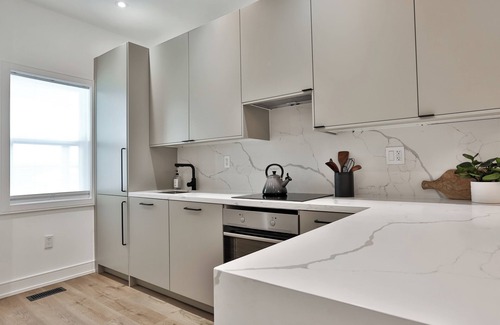 Earlscourt Casa | Modern 1-Bedroom Retreat in Toronto – Walk to Parks, Cafés & Transit!