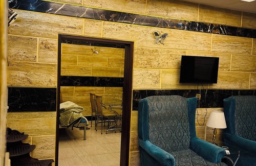 Gulberg Apartamento | Modern 1BR Apartment & Kitchen Near MM Alam, Gulberg 3, Liberty Market, Stadium