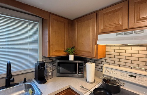 District Heights Cama Y Desayuno | Modern 1BR Near DC – Quiet Comfort, Fast Commute