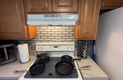 District Heights Cama Y Desayuno | Modern 1BR Near DC – Quiet Comfort, Fast Commute