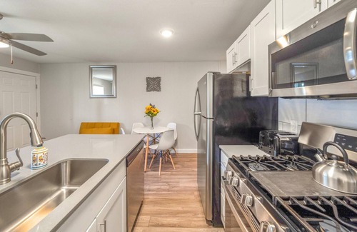 Hyde Park Apartamento | Modern 1BR Near UT Hyde Park Evonify