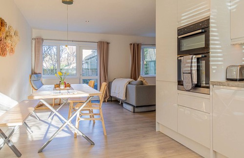 Tetbury Casa | Modern 2 BD w Garden in the Heart of Tetbury