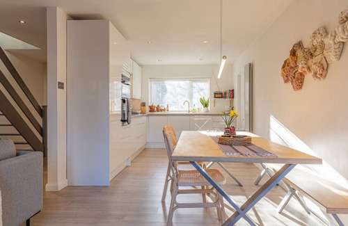 Tetbury Casa | Modern 2 BD w Garden in the Heart of Tetbury