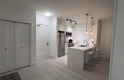 Langley Condominio | Modern 2 bdrm condo