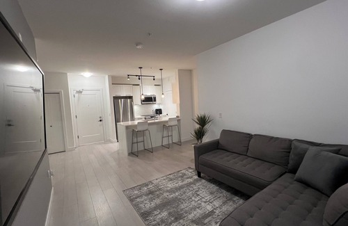 Langley Condominio | Modern 2 bdrm condo