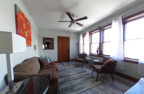 Whiting Apartamento | Modern 2-bed — 5 min from the beach!