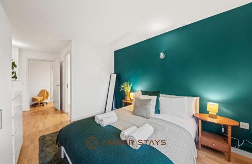 Lewisham Apartamento | Modern 2 Bed Apartment in Greenwich, Perfect for Business & Contractors with Free Parking!