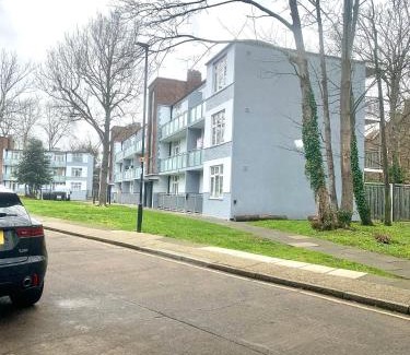 Edmonton Apartamento | Modern 2 bed flat near Tottenham Hotspur Stadium