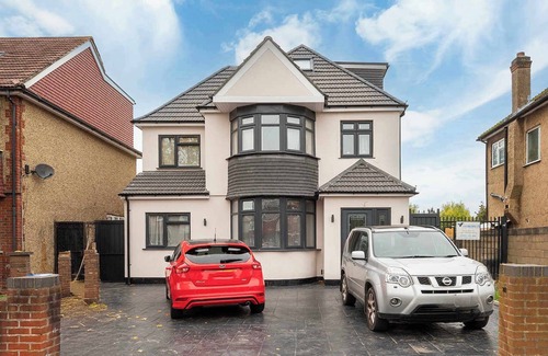 Preston Casa | Modern 2-Bedroom Annex in London