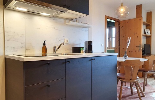 Goetzens Apartamento | "Modern 2-bedroom apartment with free parking."
