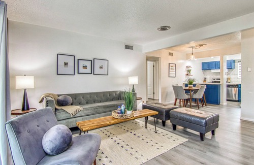 Mission Hills South Condominio | Modern 2-bedroom Condo Near UTEP