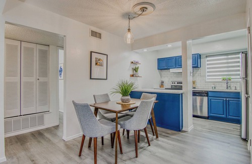 Mission Hills South Condominio | Modern 2-bedroom Condo Near UTEP