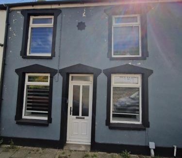 Merthyr Tydfil Casa | Modern 2 bedroom house near national park