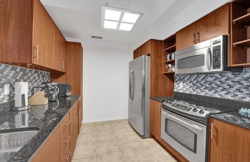 East Ocean Ave Apartamento | Modern /2 Bedrooms/2 Bathrooms/Boat Parking/Coastal Luxury