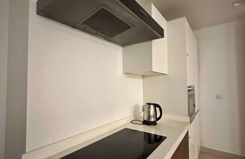 Lahore Apartamento | Modern 2-bhk Apartment With Balcony at Goldcrest DHA