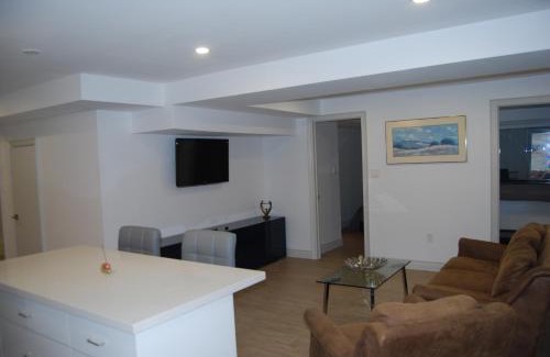 Richmond Hill Apartamento | Modern 2-BR Basement Apartment
