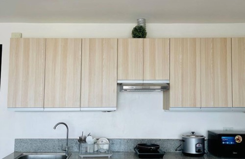 La Paz Hotel | Modern 2-BR Condo with Shared Pool Access