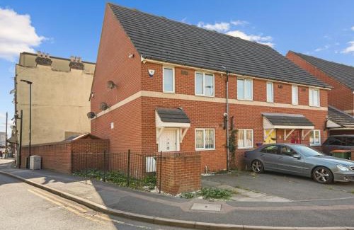North Woolwich Casa | Modern 2Bed Home Driveway Garden London E16