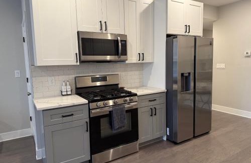 North Philadelphia West Apartamento | Modern 2BR 2BA Apartment with rooftop in Brewerytown