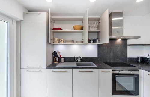 Bonnevoie Apartamento | Modern 2BR Apt with Balcony in Central Howald