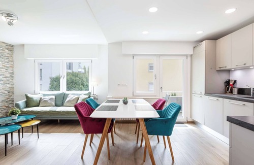 Bonnevoie Apartamento | Modern 2BR Apt with Balcony in Central Howald