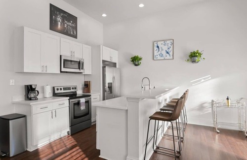 Saint Thomas Development Apartamento | Modern 2BR | Garden District | Stunning Luxury