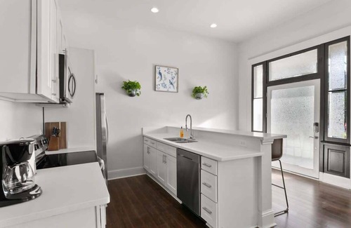 Saint Thomas Development Apartamento | Modern 2BR | Garden District | Stunning Luxury