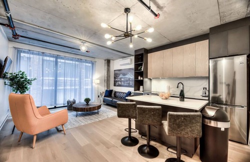 Cite Multimedia Apartamento | Modern 2BR Suite Old Montreal B4