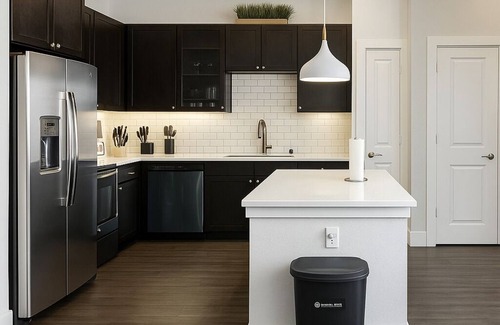 Bryan Place Apartamento | Modern 2BR2BA Apt Near Downtown Dallas, Pool, Gym, Fast Wi-Fi, Gated Parking