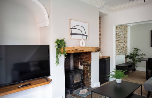 Winlaton Mill Casa | Modern 3-Bedroom Retreat
